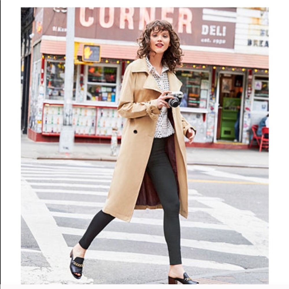 Long Tommy Hilfiger trench coat with belt